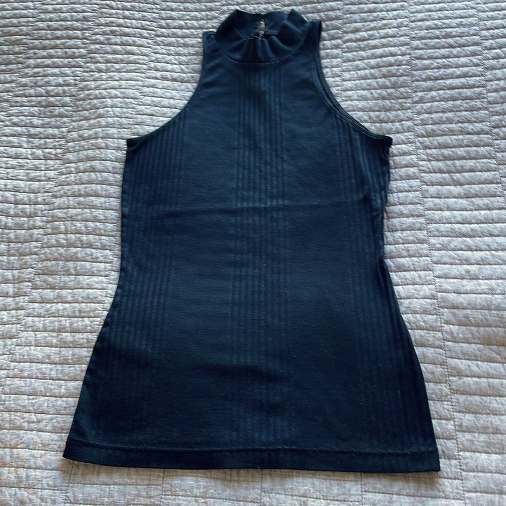 Top black fitted